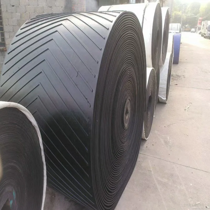 Chevron-profile conveyor belt rolls
